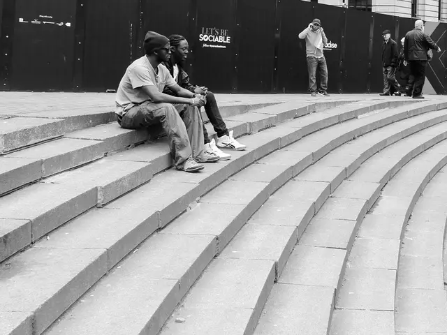 Exploring Edge Traversals with Monte Carlo Reinforcement Learning Approach