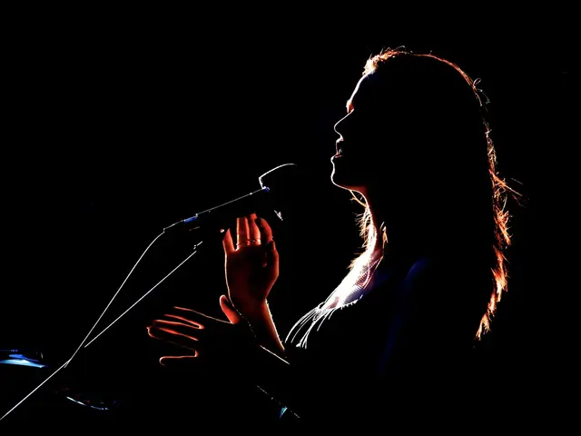 Apple unveils vocal accompaniment feature for tunes, titled "Apple Music Sing"