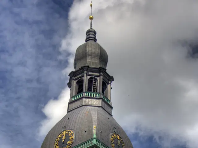 Iapetus reaches superior conjunction today, Thursday, September 18